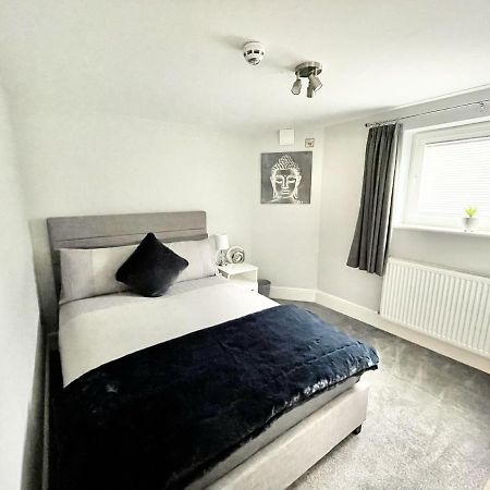 Lymm Living Hotel Warrington Exterior photo