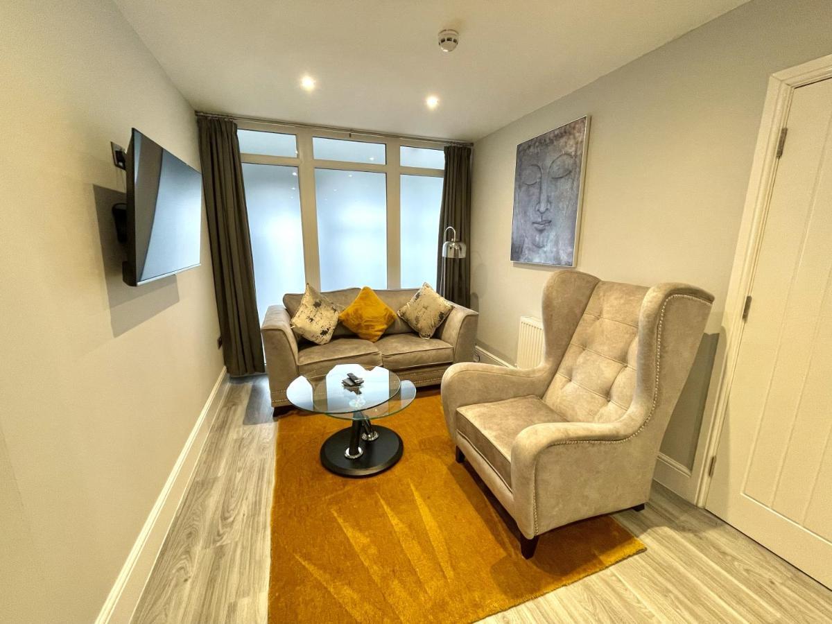 Lymm Living Hotel Warrington Exterior photo